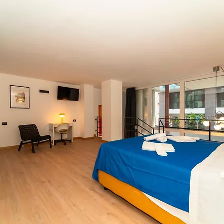 Galaxy Lofts - Modern