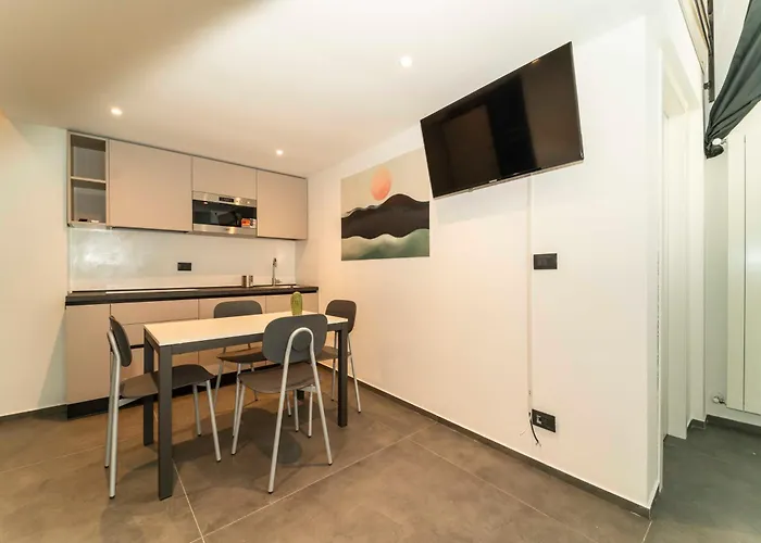 Galaxy Lofts - Modern *