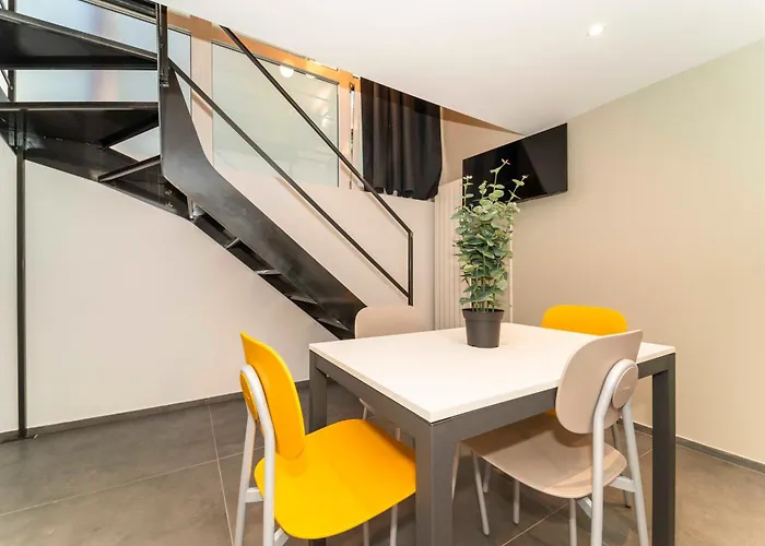 Galaxy Lofts - Modern